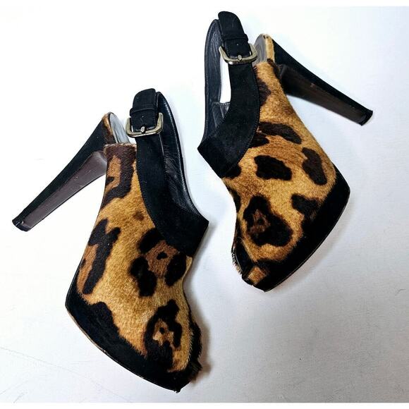 Stuart Weitzman Pony Style Ultra High heel 5.5M‎ Calfskin heels. Open toes. NY - Picture 1 of 15